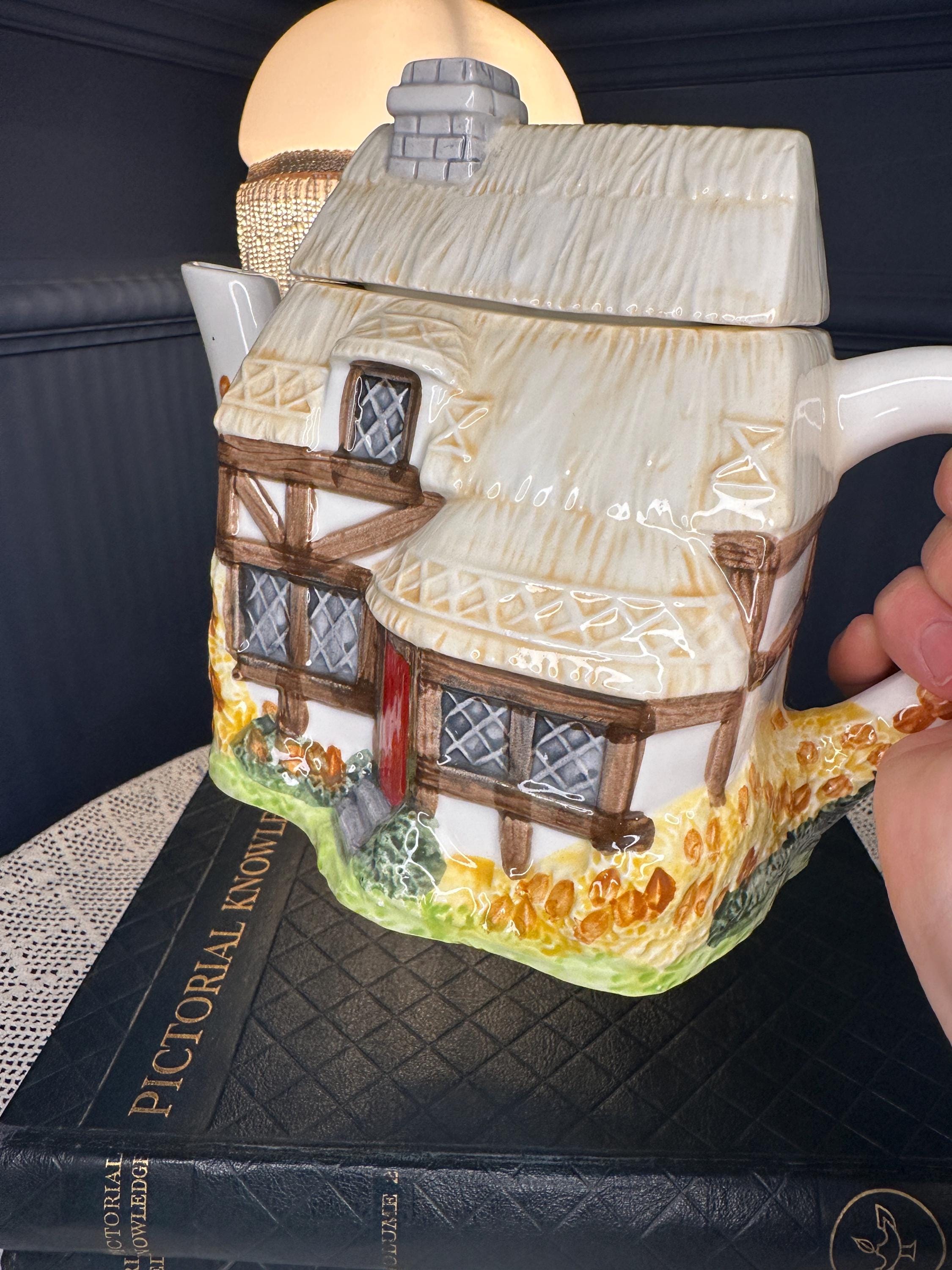Autumn Cottage Teapot Annie Rowe | Vintage Cottage Teapot House