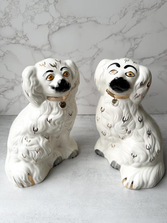 ヴィンテージのベスウィック・スパニエルの置物：スタッフォードシャー