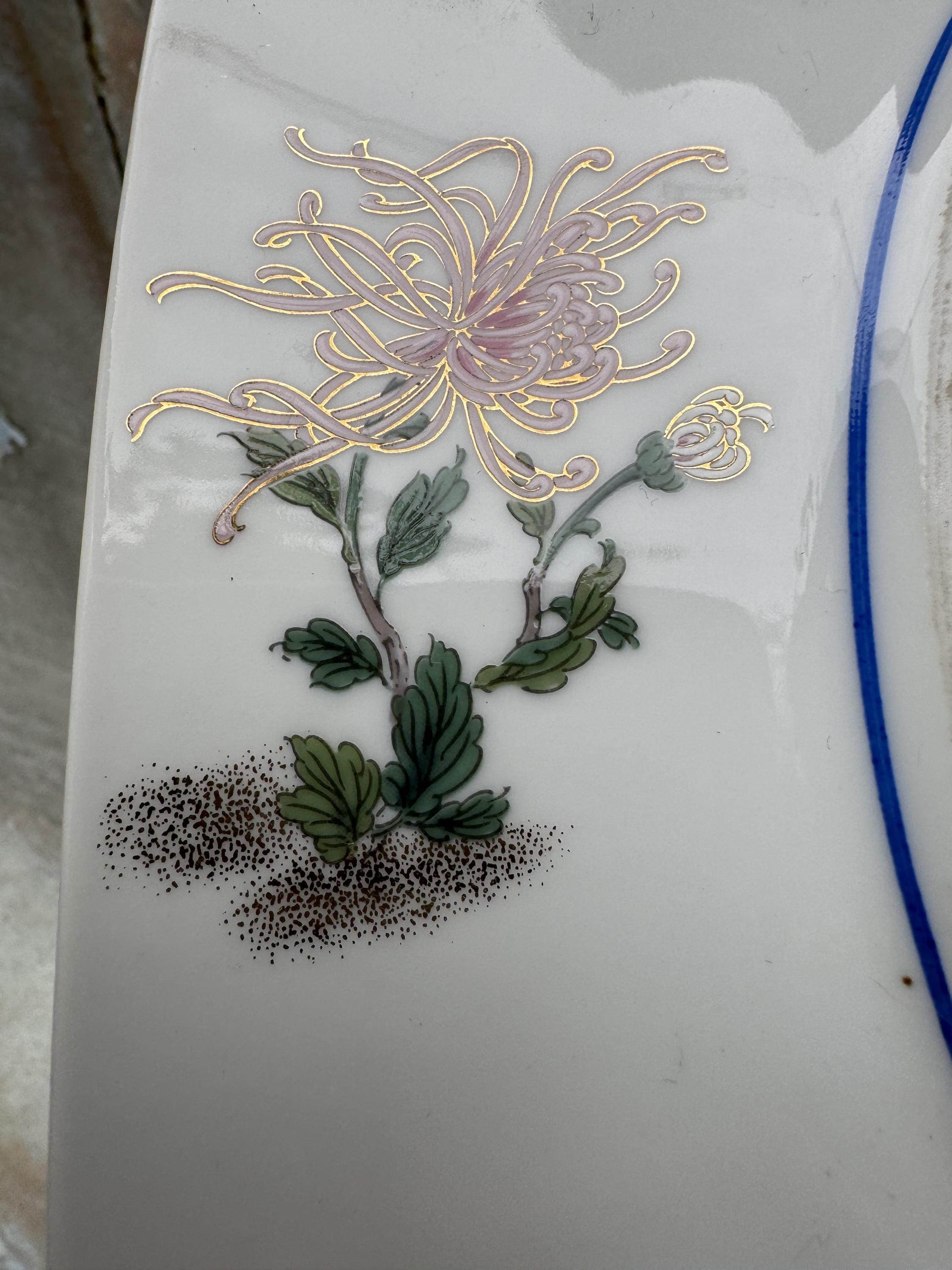 ヴィンテージ 八角皿 – 京都の高級磁器 – 花と蝶のデザイン