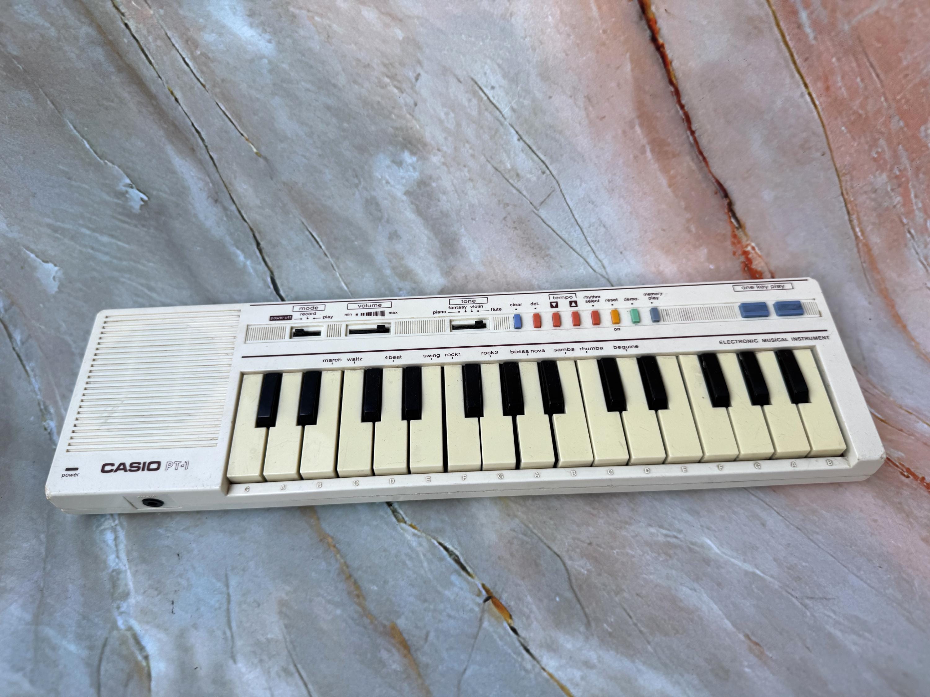 ヴィンテージ カシオ PT1 ミニキーボード 1980年代 レトロ