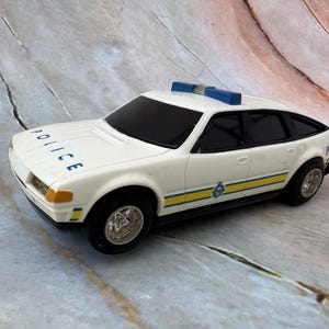 Vintage Scalextric Rover 3500 Police Car: Slot Car Collectible