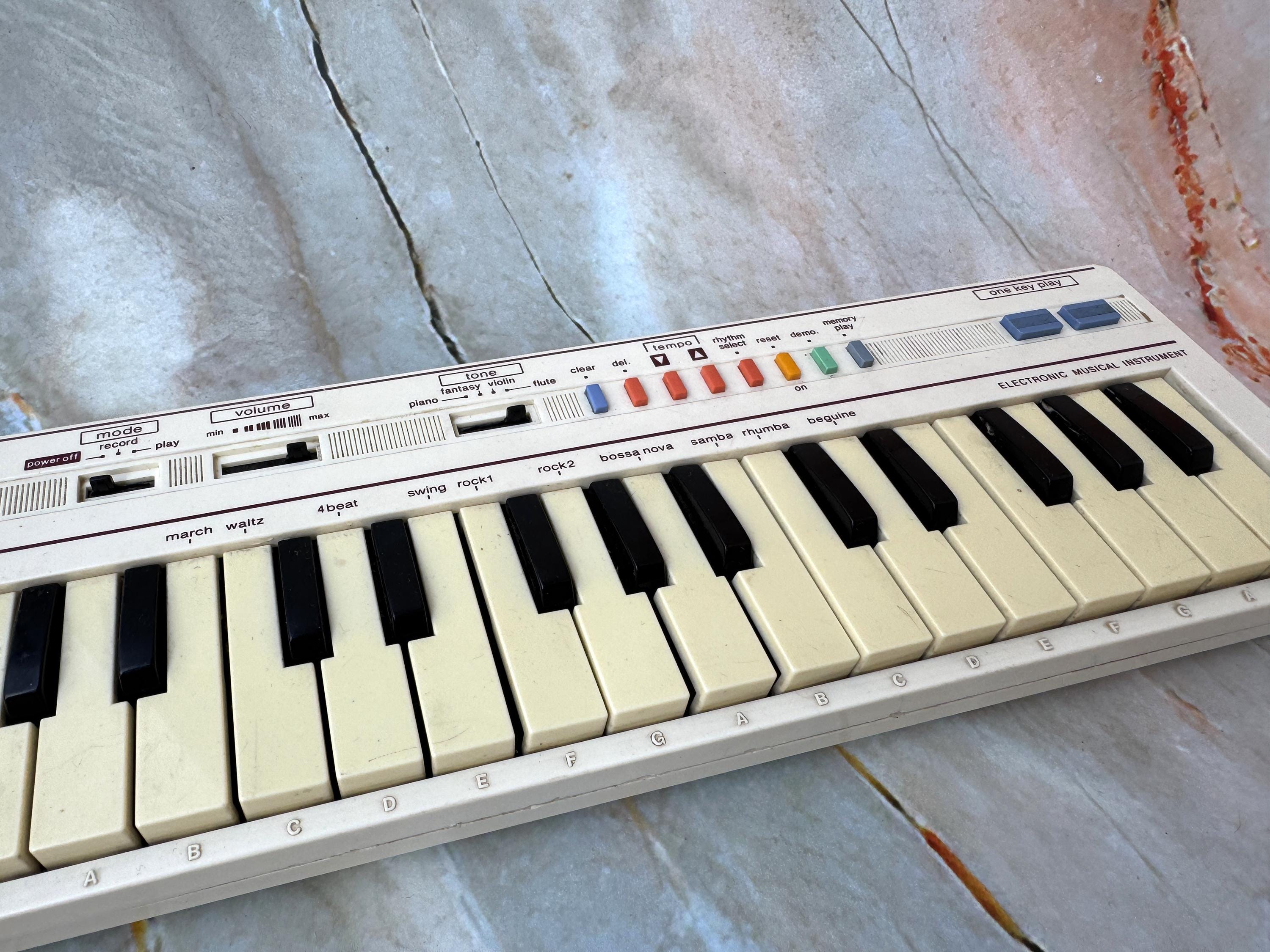 Vintage Casio PT1 Mini Keyboard 1980s Retro Synthesizer Not
