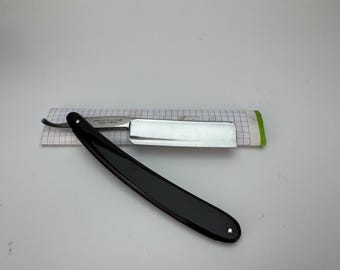 Vintage Spanish Straight Razor – Handmade Steel Cut Throat Razor, Made in Spain, Traditional Barber Shaving Razor. R-35.