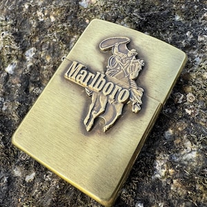 Vintage Marlboro Zippo Lighter – 1984 Brass Cowboy Design – Collectible Windproof USA Made (Unfilled)