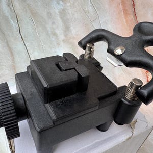 Vintage Werkzeug zum Öffnen von Uhrengehäusen: New Old Stock in Original Box