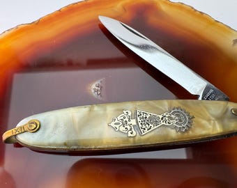 Vintage Spanish Folding Pocket Knife with Virgin Mary Inlay | Pearlescent Handle Navaja | Souvenir Knife from Spain | Collectible