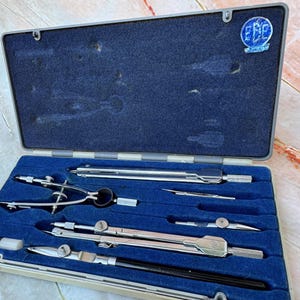 Vintage German Compass Set EDE 1432 – Complete in Original Case – 1960s Technical Drawing Tools – Mid Century Math Set