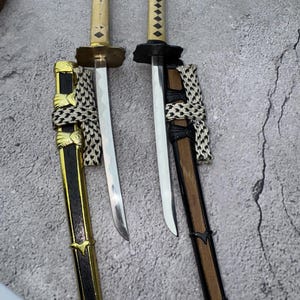Abrecartas vintage en forma de mini katana japonesa: juego de 2 espadas samuráis decorativas.