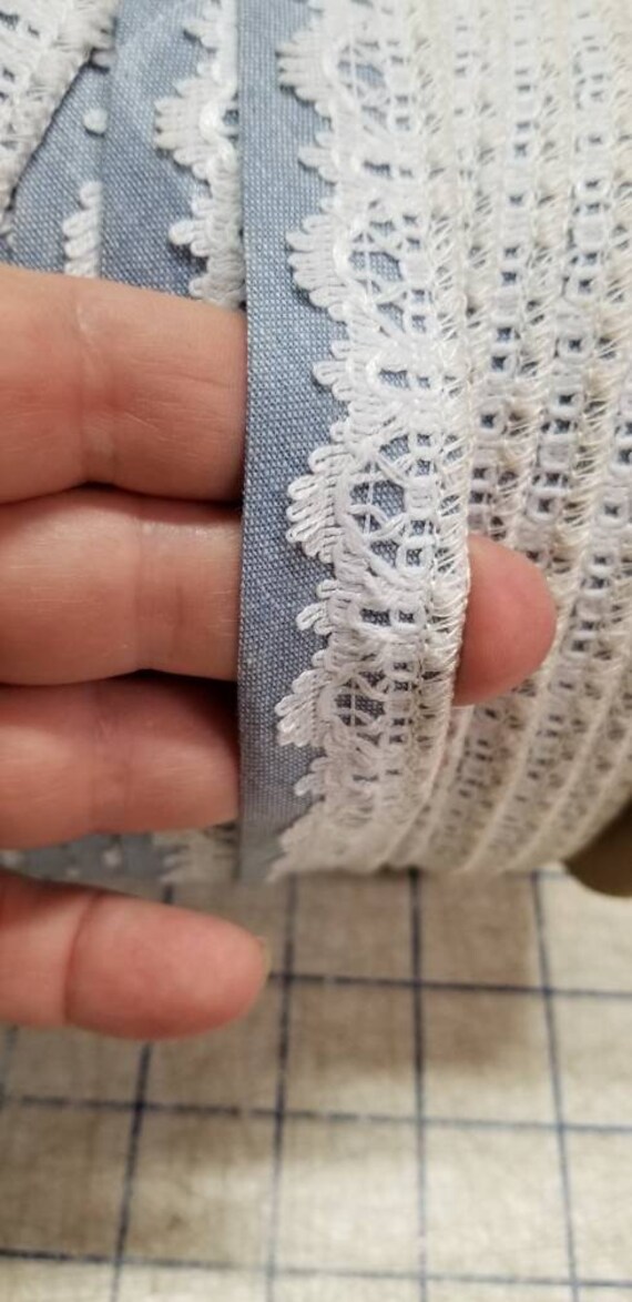 Par Par Par le rouleau livre 150 Yd coton Denim Poly blanc Motif dentelle par le rouleau livre Hobby Lobby passementerie artisanat Vintage 74489a Par Par Par le rouleau livre 150 Yd coton Denim Poly blanc Motif dentelle par le rouleau livre Hobby Lobby passementerie artisanat Vintage 74489a