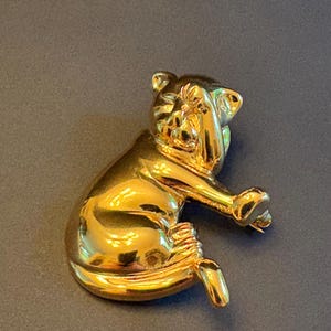 Vintage Anne Klein Cat Brooch: Signed Designer Golden Tone Accessory