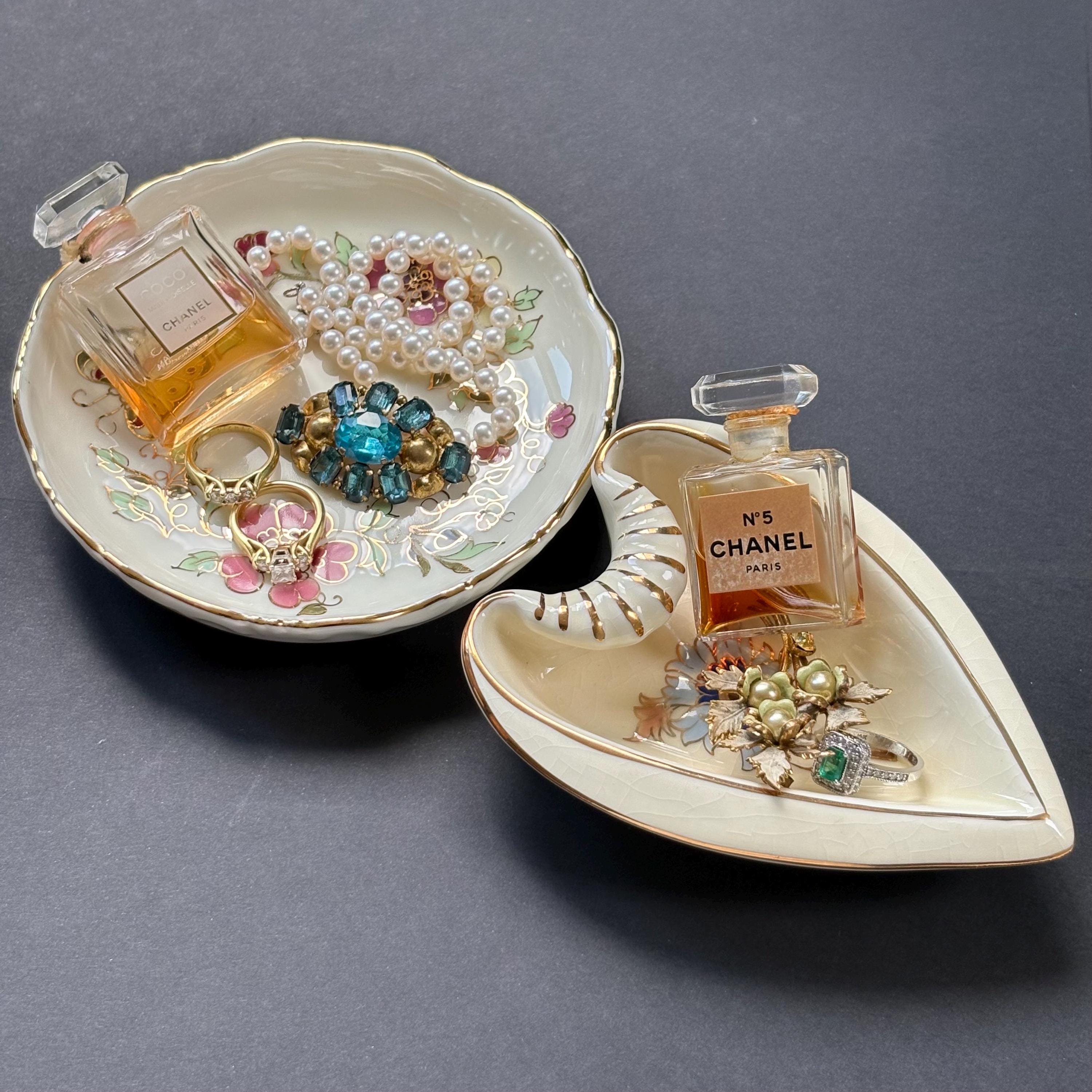 Ashtray Ring - Main Image