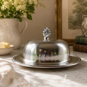 Silverplated Round Covered Butter Dish, Vintage Oneida Jefferson Silver Plated, Serving Cloche with Shell Knob and Plastic Insert Liner
