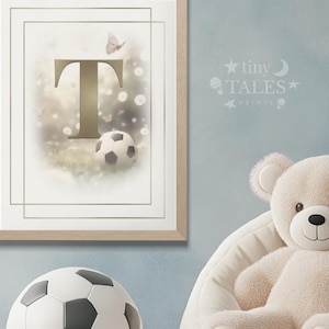 Impressão de letras de futebol para quarto de meninos – Arte de parede personalizada para berçário com bola de futebol e dentes-de-leão – Pôster com iniciais de nomes infantis, download digital