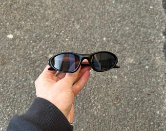 Oakley Minute 1.0 – Iconic X-metal Silver Wraparound