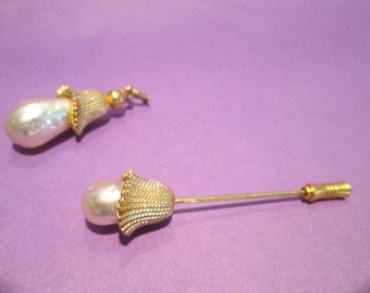 Vintage Faux Pearl Ladies Lapel Stickpin and Pendant