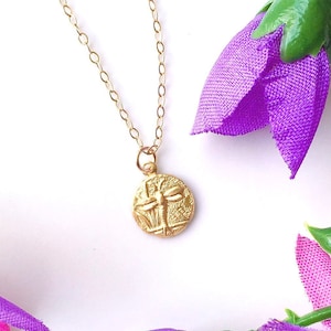 Dragonfly Necklace, Dragonfly Pendant, 14k Gold Filled Necklace, Small Disc Necklace, Dragonfly Jewelry, Dragonfly Gifts, Insect Jewelry