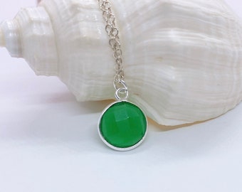 Green Onyx Necklace, Round Green Onyx Pendant, Sterling Silver Necklace, Small Green Stone, Gemstone Necklace, Dainty Necklace, Gifts