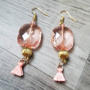 Delicate Light weight Pink Peach and gold, beaded crystal drop dangle earrings faceted crystal shaped