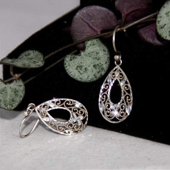 Sterling Silver 925 Filigree Teardrop Dangle Earrings Diamond Cut Filigree 1.25" View 3