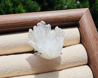 Clear Quartz “Chrysanthemum” Cluster Ring – Raw Crystal Bloom Shell-Shaped Adjustable Silver Ring Natural Energy Jewelry Gift for Her