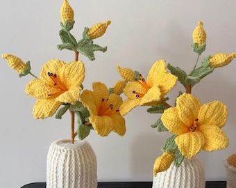 Crochet Lily with Vase – Teacher Appreciation Gift, Handmade Desk Flower Decoration