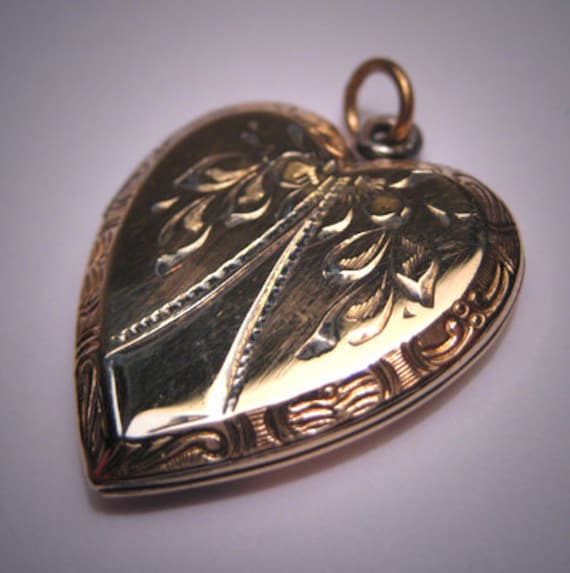 Antique Victorian Locket Vintage Heart Engraved Pe