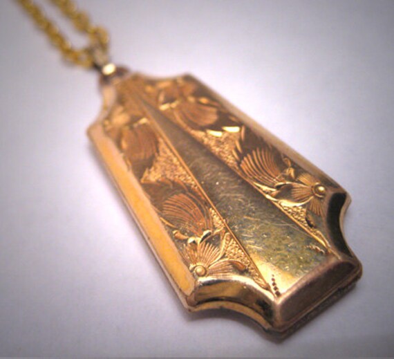 Antique Engraved Floral Locket Gold Victorian Vint
