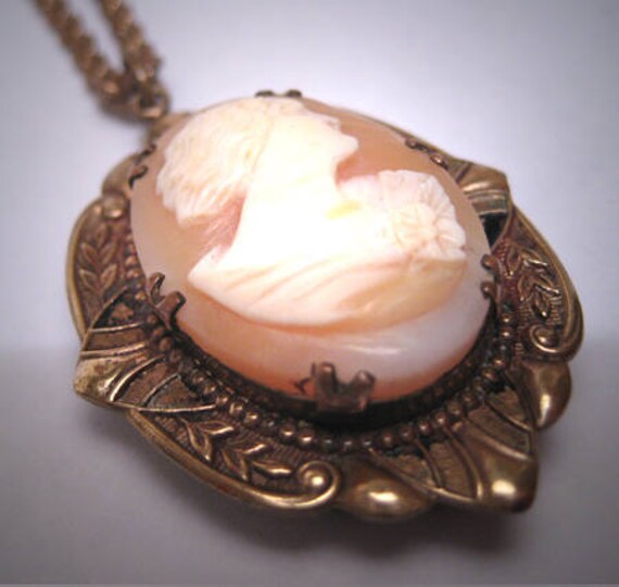 Antique Cameo Locket Necklace Pendant Vintage Fili