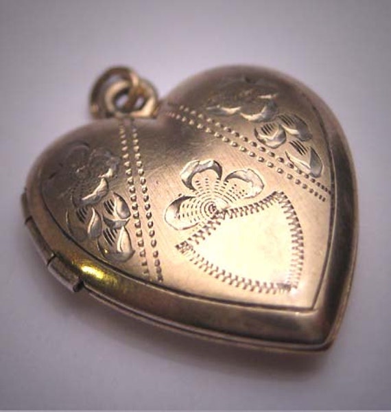 Antique Gold Heart Locket Necklace Vintage Victori