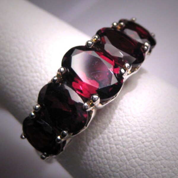 Vintage Garnet Wedding Ring Band Estate Victorian Deco