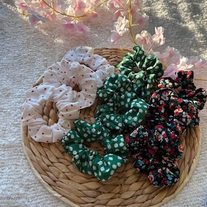 Handmade elastic scrunchie