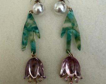 Betsey Johnson Gold Tone Upside Down Tulip Drop Earrings Pearl Purple