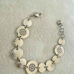 Pulsera Brighton Daisy con eslabones martillados, NUEVA, 7'' imagen 1