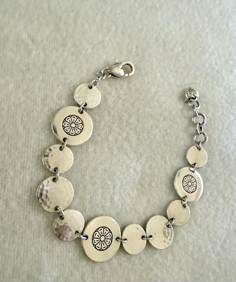Pulsera Brighton Daisy con eslabones martillados, NUEVA, 7'' imagen 1