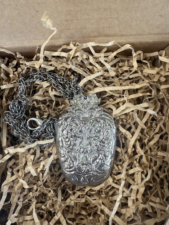 Vintage KJL Kenneth Jay Lane Big Bold Pendant - image 2