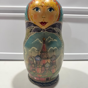 Hand-Painted Russian Nesting Doll Set – 10-Piece Matryoshka – Signed by Artist Neverov – Moscow Cathedrals – Folk Art Collectible