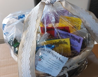 Italian Pasta Dinner in a Basket, seasonings, recipes and ingredients