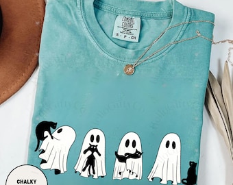 Camiseta Comfort Colors® Halloween Gato Preto e Fantasma, Camiseta Fantasma de Halloween, Camiseta de Gato da Temporada Assustadora, Traje de Amante de Gatos de Halloween, Presente de Halloween