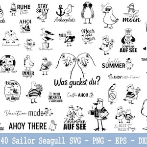 Può includere: Una collezione di 40 file SVG, PNG, EPS e DXF di gabbiani marinai in bianco e nero. I disegni presentano gabbiani in varie pose con temi nautici, tra cui testi come "Ciao Estate" e "Tempo di Viaggio".