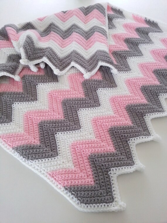 pink and white crochet baby blanket