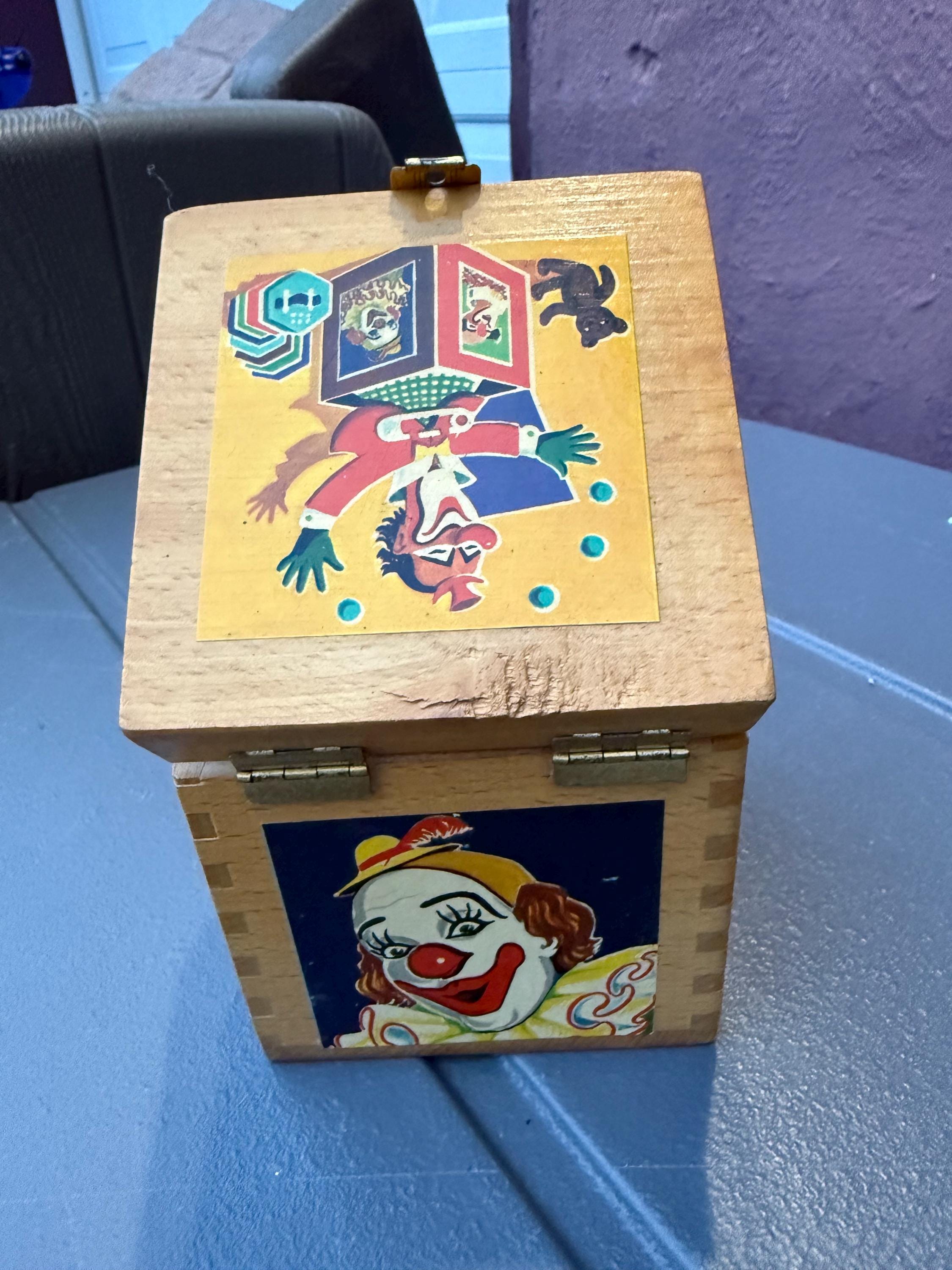Vintage Hermann Eichhorn Wooden Latch Jack in Box Clown 40s/50s