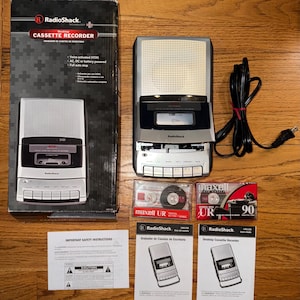 Like New Radio Shack CTR-121 Voice Activated Cassette Recorder, Cassettes & Cord