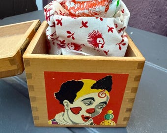 Vintage Hermann Eichhorn Wooden Latch Jack in Box Clown 40s/50s