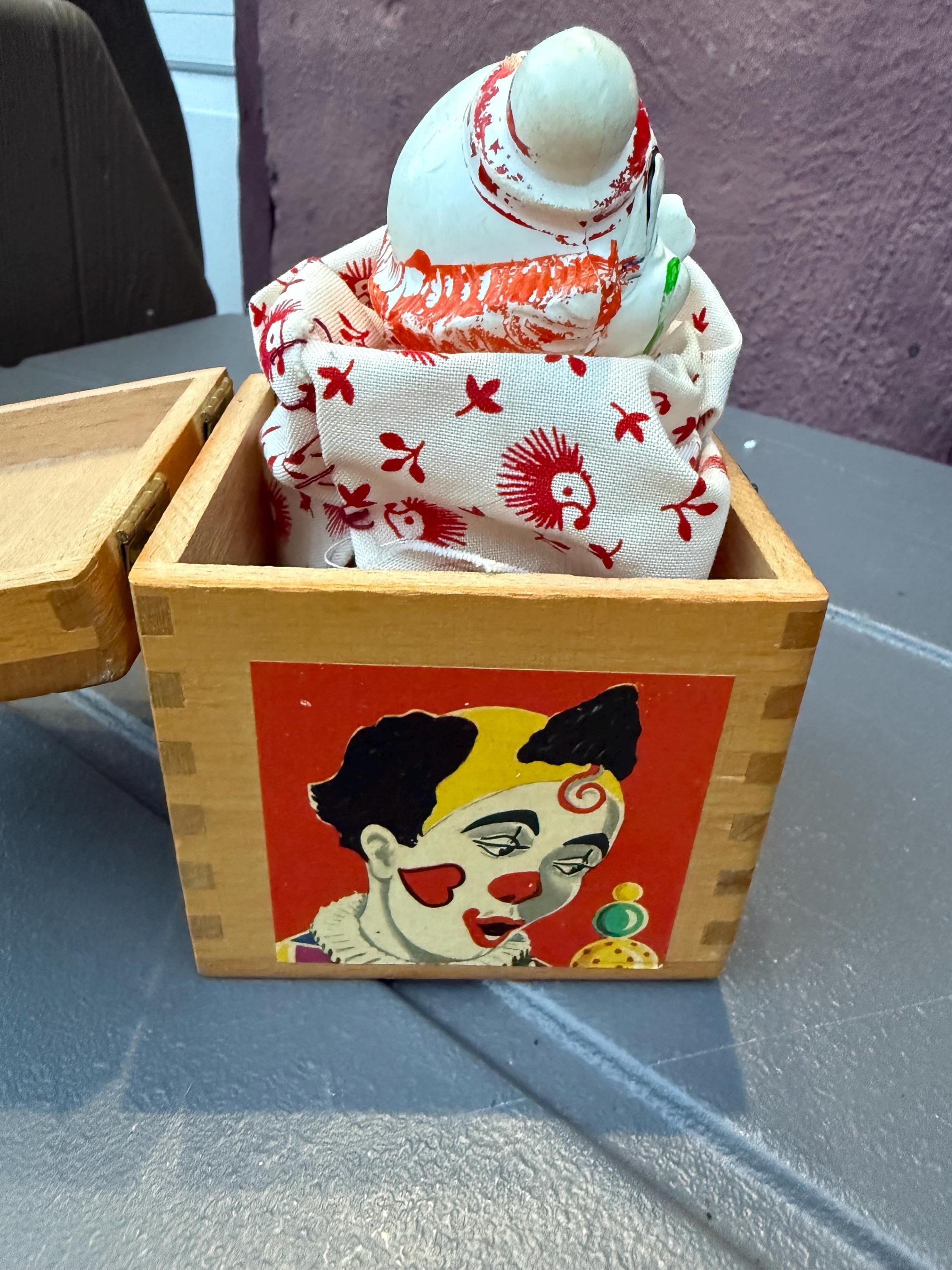 Vintage Hermann Eichhorn Wooden Latch Jack in Box Clown 40s/50s
