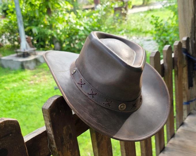 Handmade Cowhide Leather Cowboy Hat: Western Style