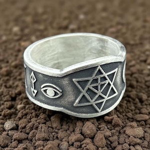Solomon Seal Ring in Sterling Silver – Handcrafted Hexagram Ring with Esoteric Eye and Symbols – Mystical Mens Ring by CousinJewellry