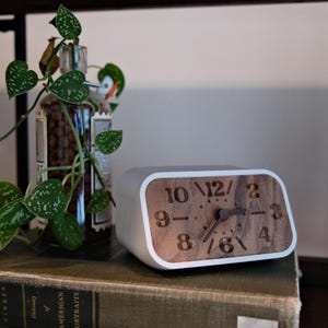 Modern White Desk Clock – Mid-Century Inspired Timepiece with Walnut Face