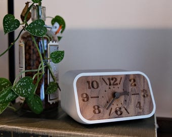 Modern White Desk Clock – Mid-Century Inspired Timepiece with Walnut Face