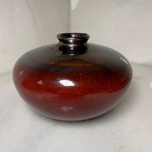 Vintage pottery vase red high-gloss micro-crystalline flambé glaze w deep red and dark-speckled finish mid-century metallic luster 1970s