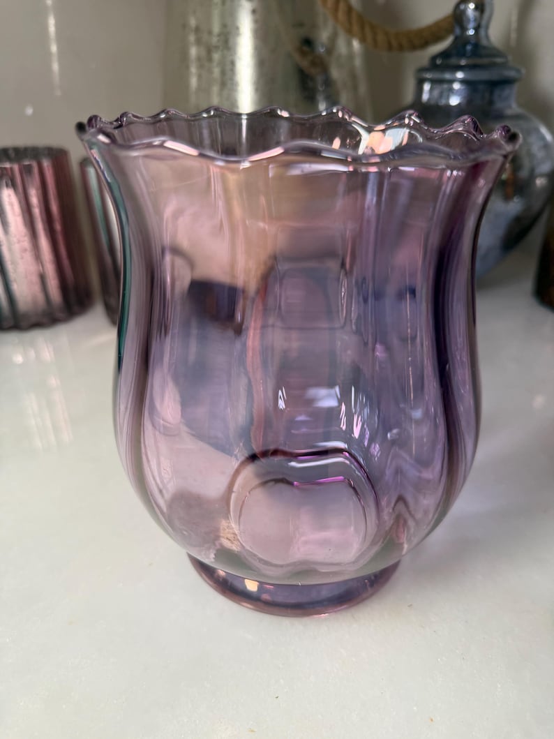 globe cyclone vintage en verre irisé améthyste ou canneberge, vase décoratif ou bougeoir vase violet lavande verre au mercure image 15
